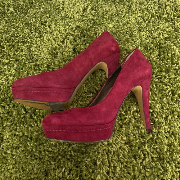 Nine West Red Suede Platform Pumps 7.5M - Picture 4 of 10